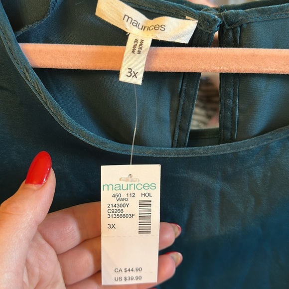 Elegant Teal Women's plus size Top - Picture 4 of 7